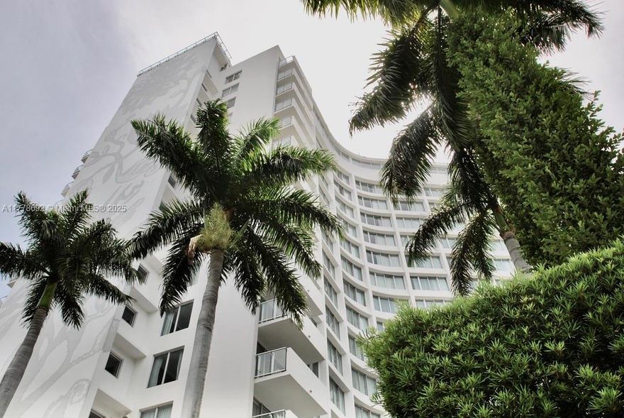 Enjoy the luxury experience of living in the PH unit of the Mondrian Hotel at an annual, rather than a daily rate. This is an annual lease for a one bedroom condominium with a Balcony that enjoys the luxury amenities and desirable location of the Bayfront property.