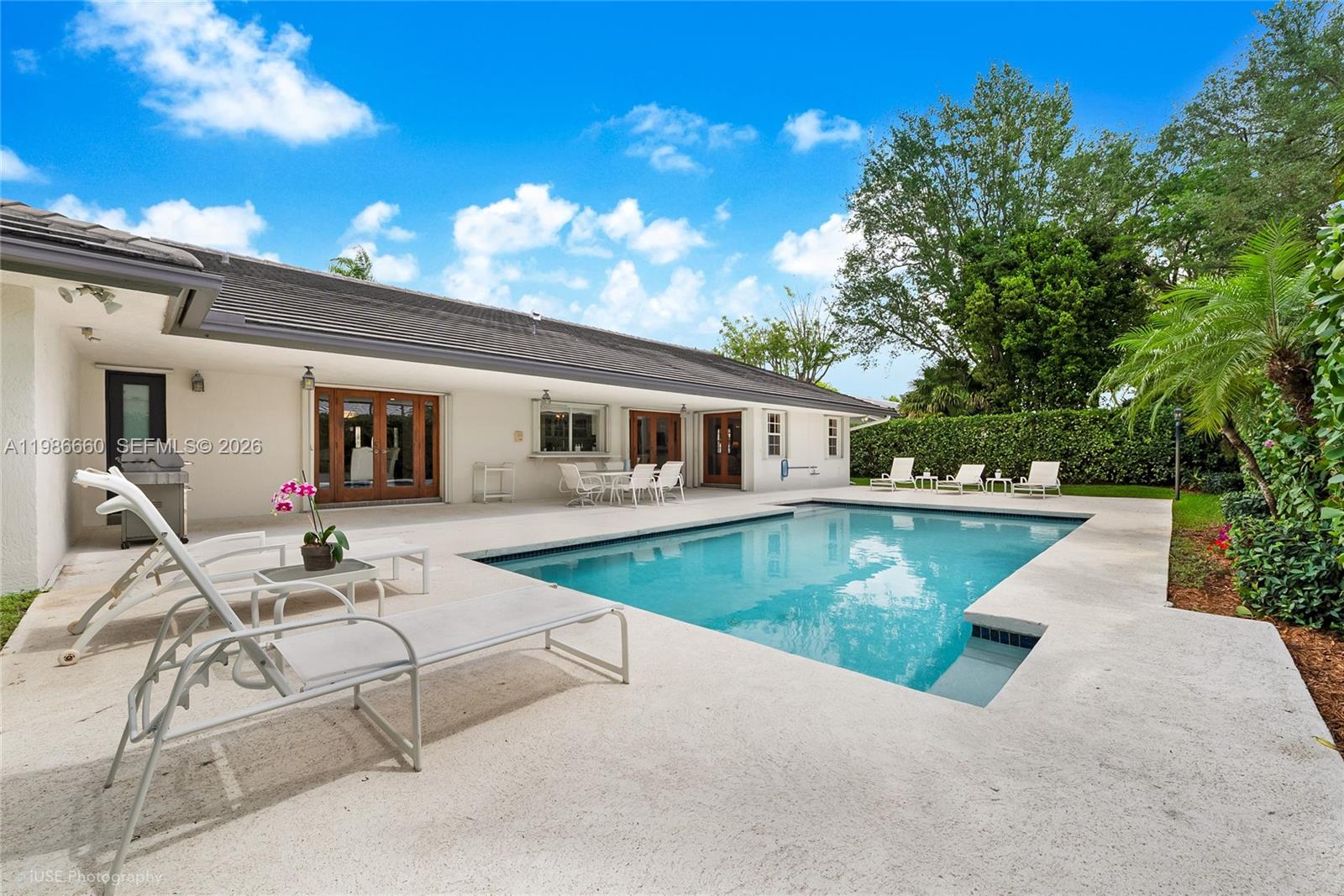 PINEWOOD ESTATES - Residential