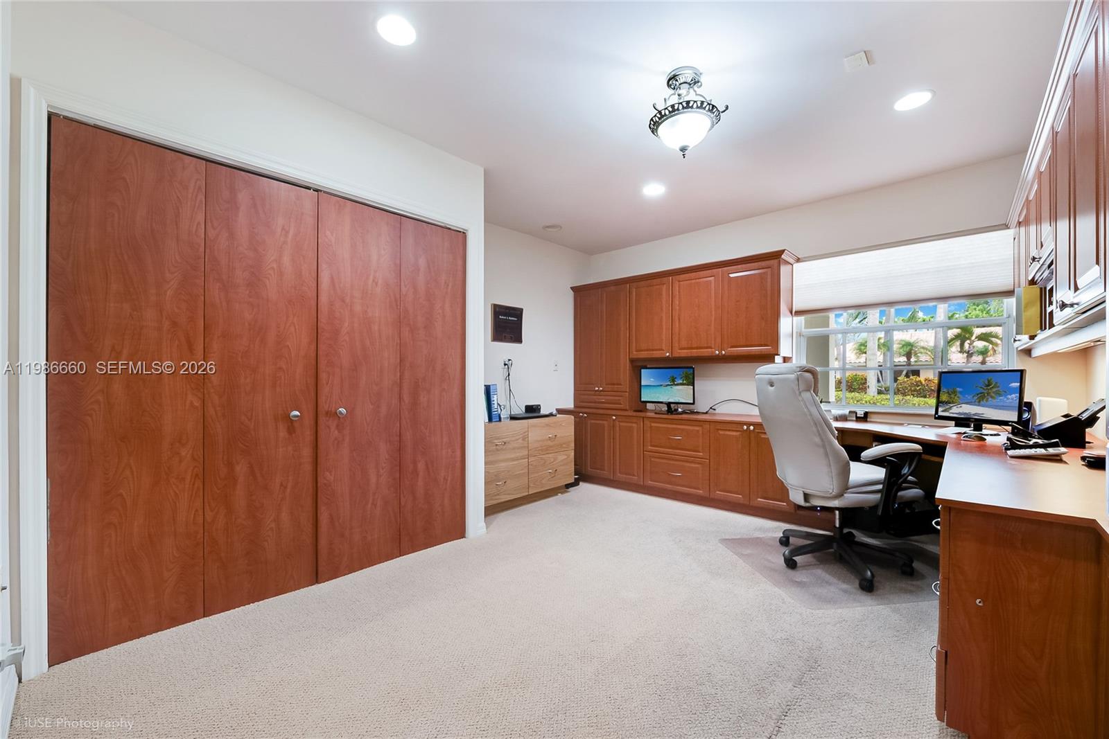 PINEWOOD ESTATES - Residential