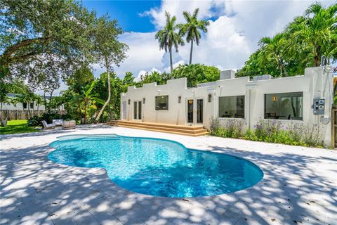 A home in Biscayne Park