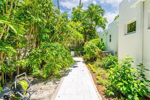 A home in Biscayne Park