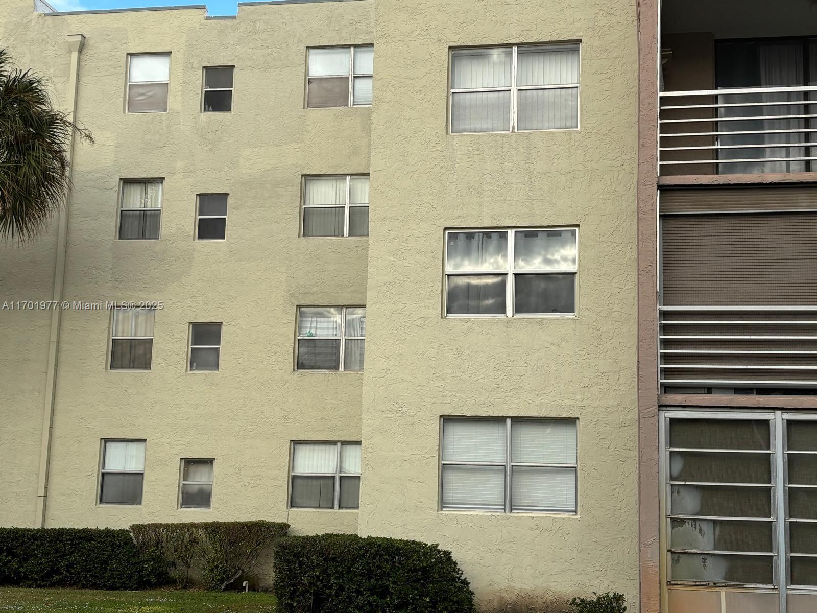 COURTYARDS OF BROWARD CON - Residential