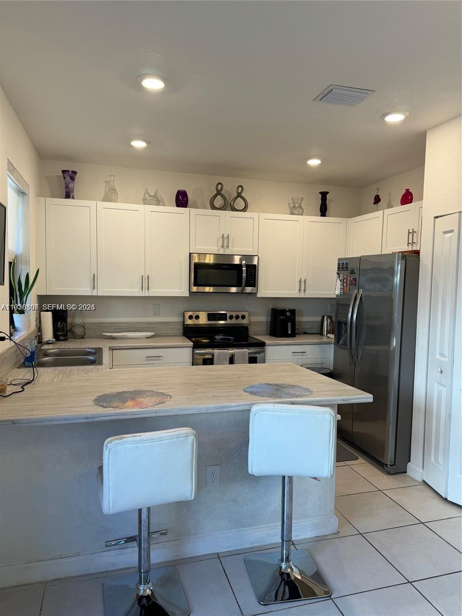 VIA VENTURA NEIGHBORHOOD - Residential