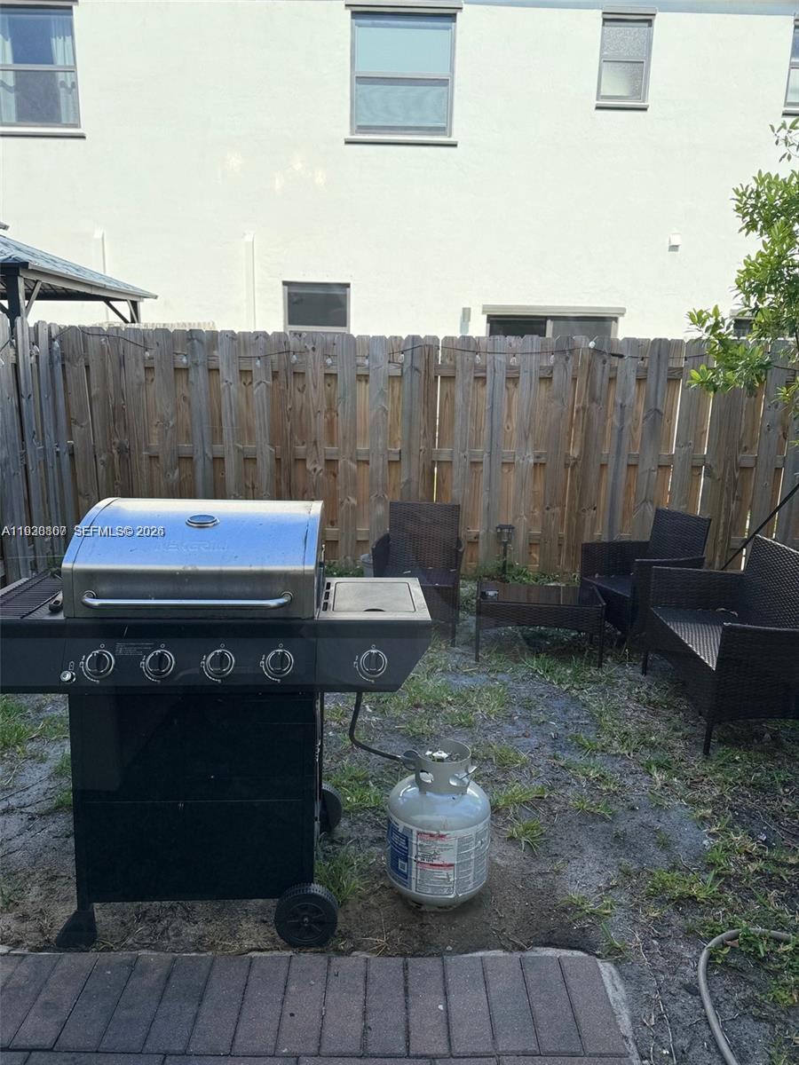 VIA VENTURA NEIGHBORHOOD - Residential