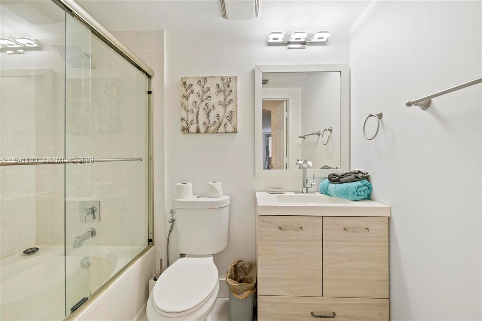 PORTO BELLAGIO CONDO - Residential