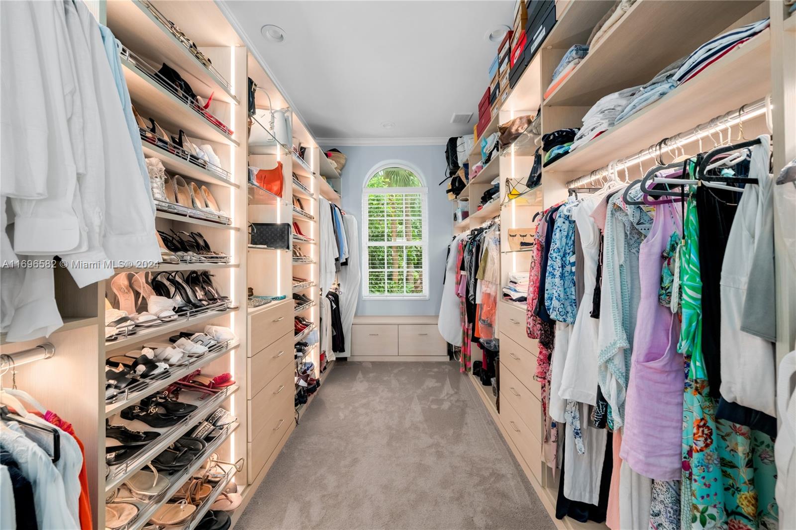 DI LIDO ISLAND - Residential