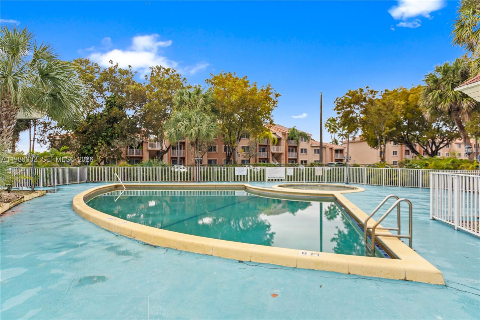 LAKEVIEW GARDENS AT MIAMI - Residential