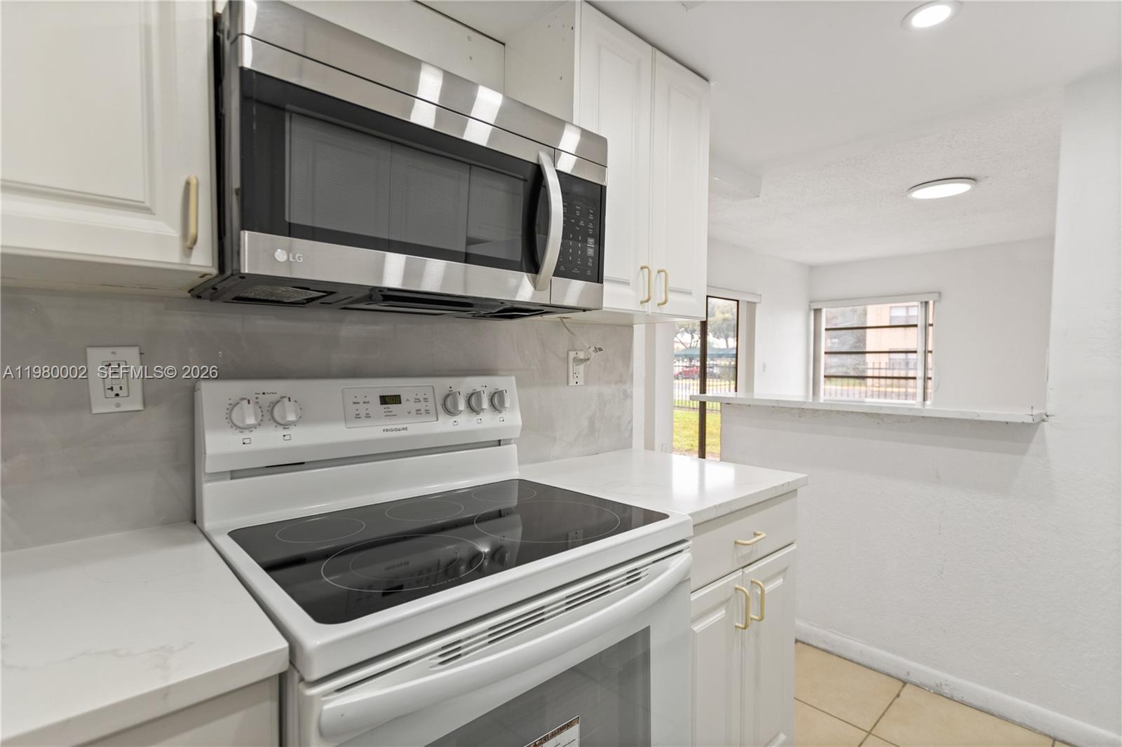 LAKEVIEW GARDENS AT MIAMI - Residential