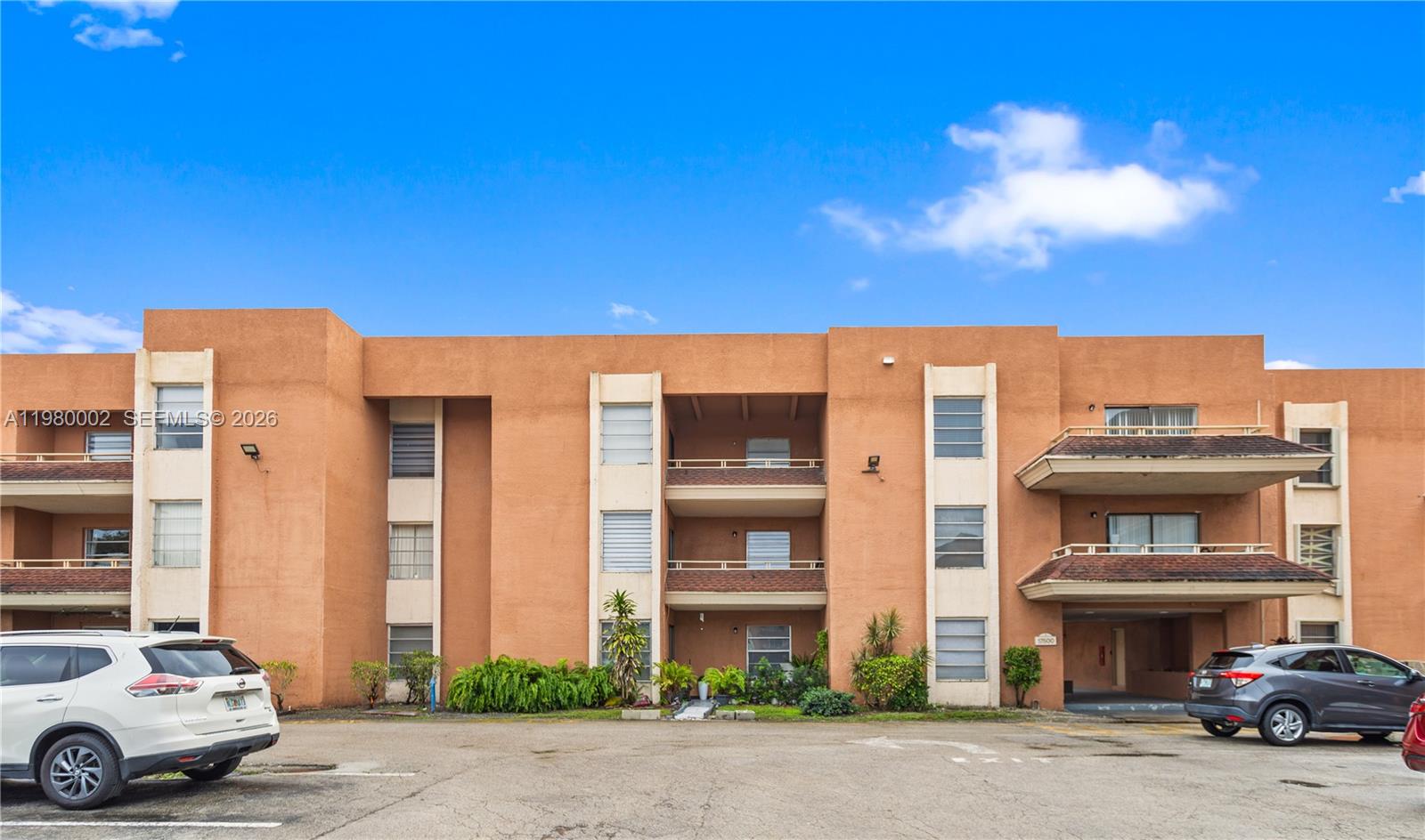 LAKEVIEW GARDENS AT MIAMI - Residential