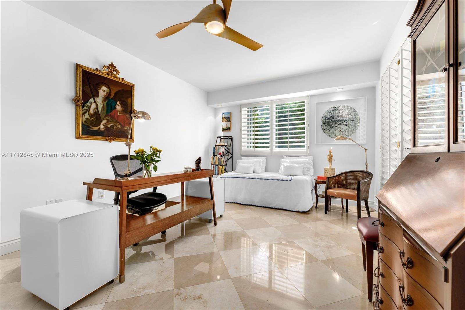 GRAND BAY TOWER CONDO - Residential