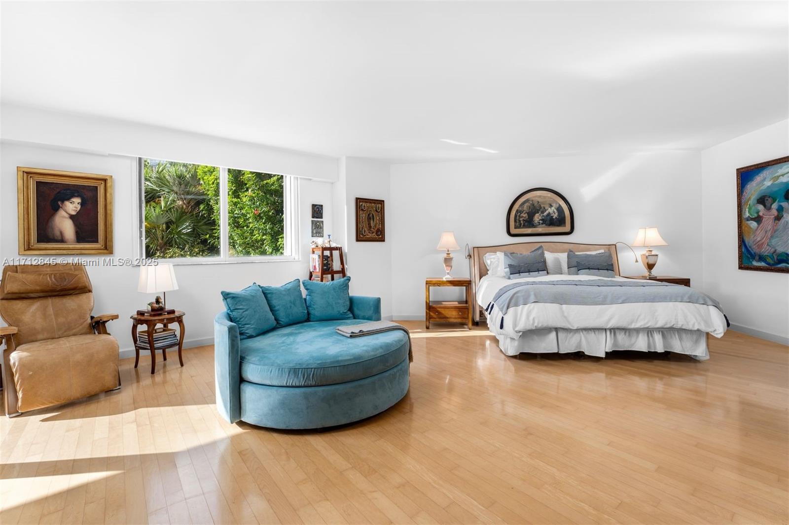GRAND BAY TOWER CONDO - Residential