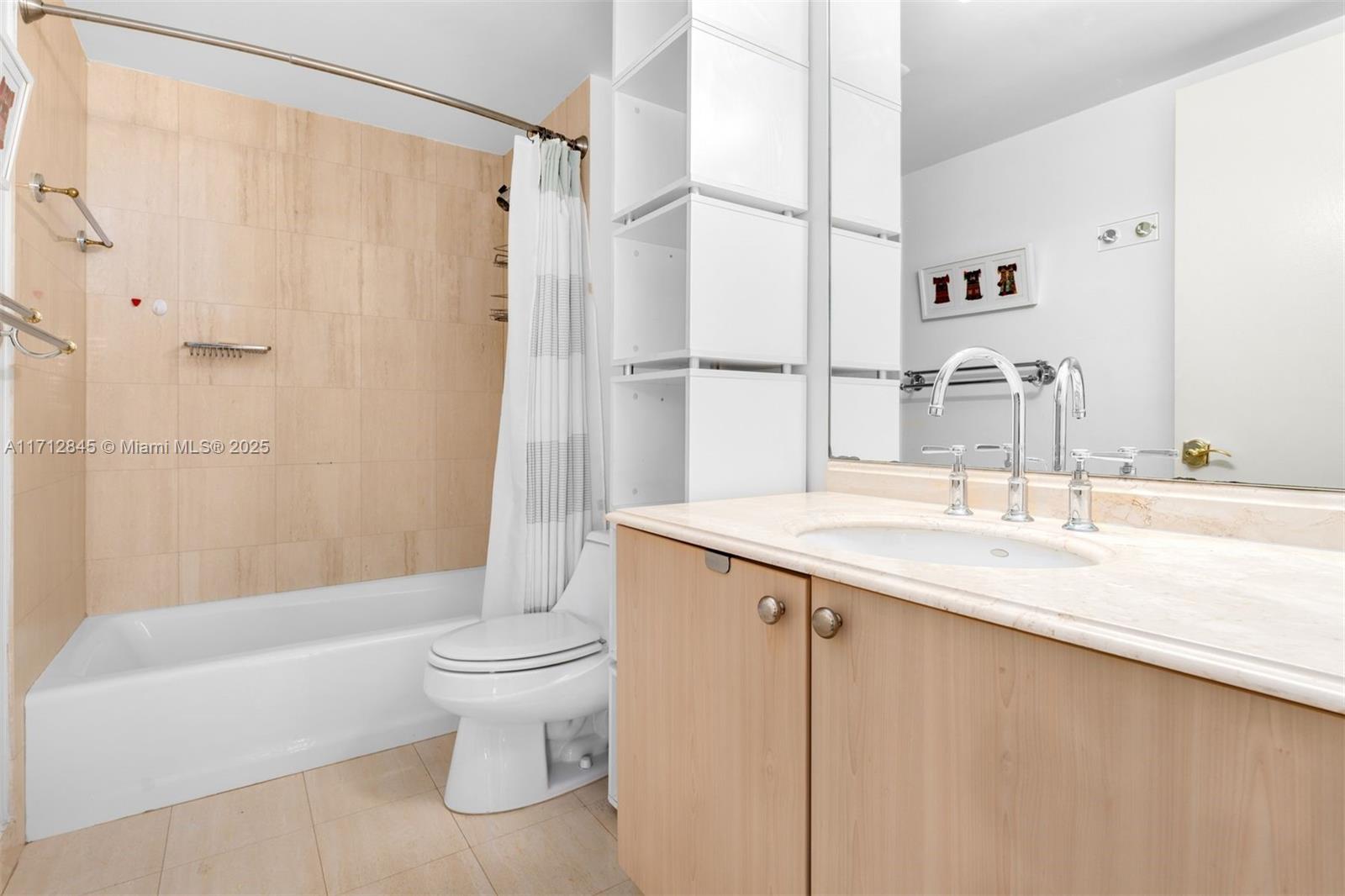 GRAND BAY TOWER CONDO - Residential