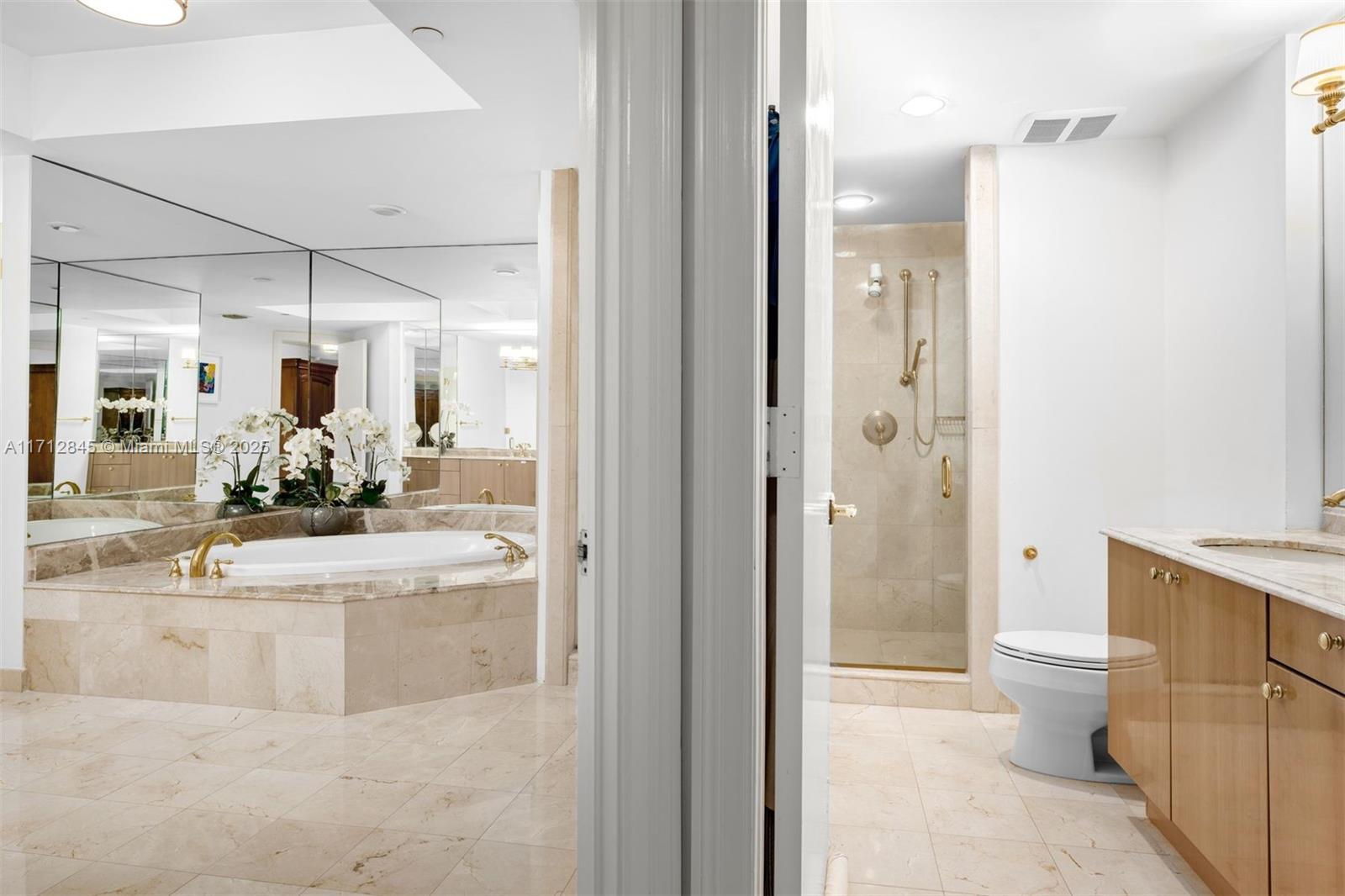 GRAND BAY TOWER CONDO - Residential