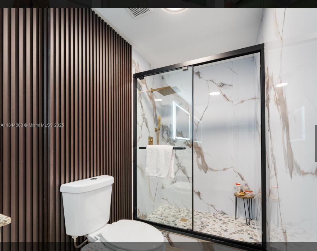 COUNTRY WALK WEST SEC 1 - Residential Lease