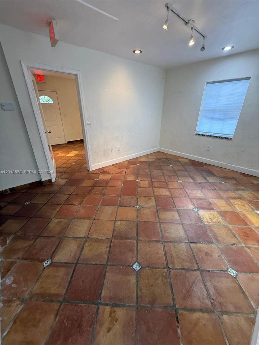 2916 SW 27th Ave 1