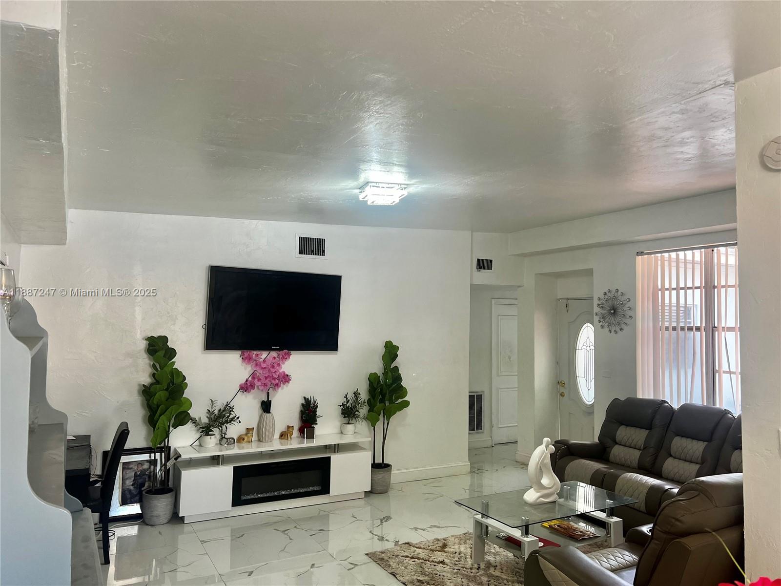 289 NW 109th St
