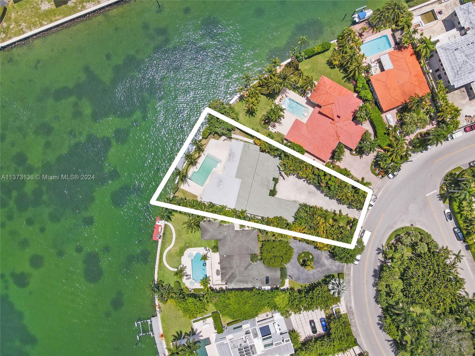 BAY HARBOR ISLAND - Residential