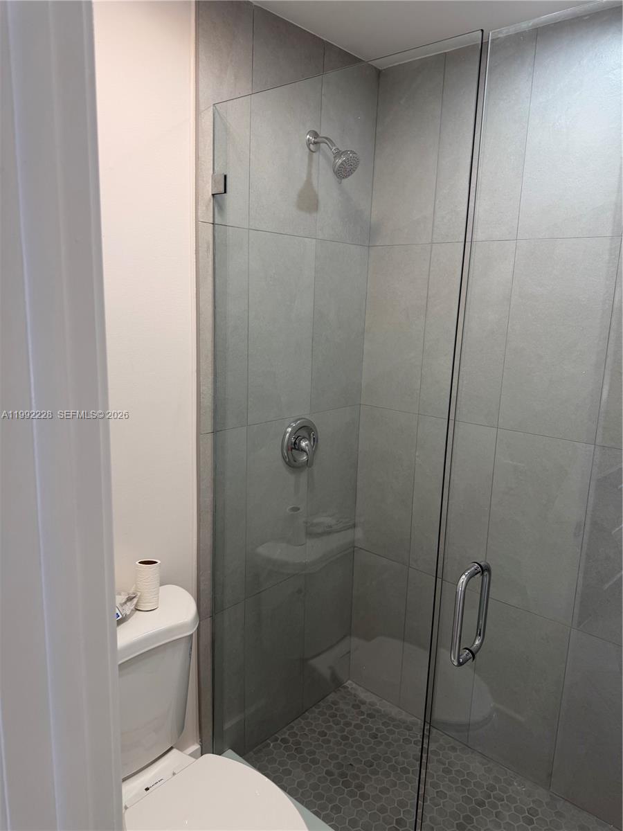 EAST WIND LAKE VILLAGE - Residential Lease