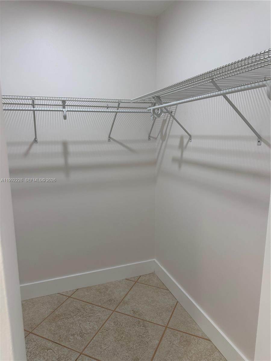 EAST WIND LAKE VILLAGE - Residential Lease