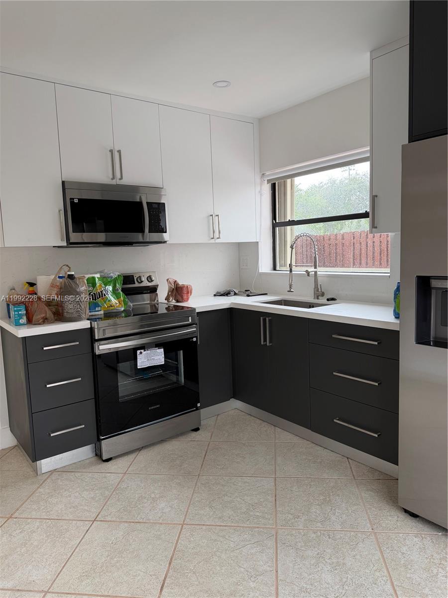 EAST WIND LAKE VILLAGE - Residential Lease