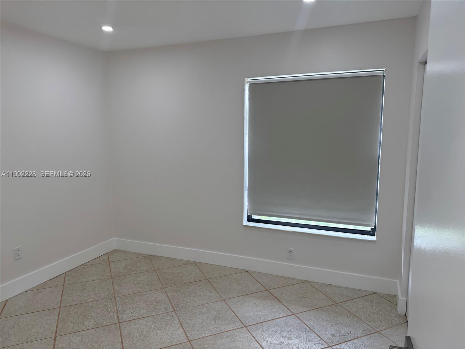 EAST WIND LAKE VILLAGE - Residential Lease