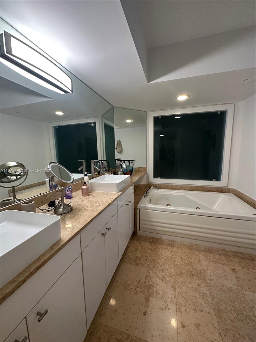 GREEN DIAMOND CONDO - Residential