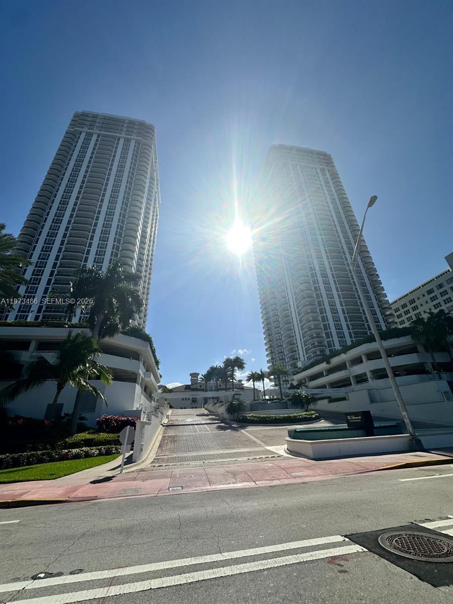 GREEN DIAMOND CONDO - Residential