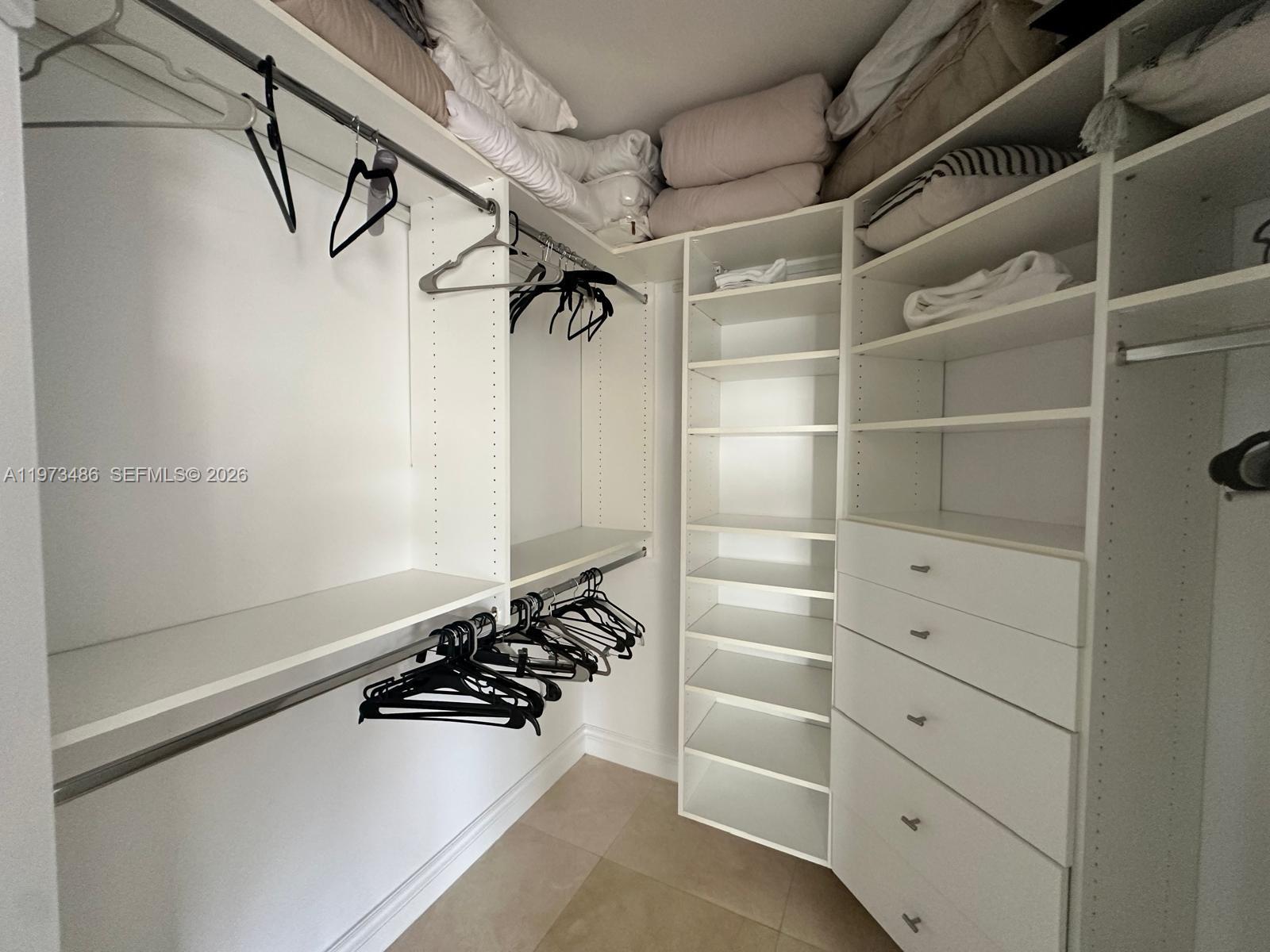 GREEN DIAMOND CONDO - Residential