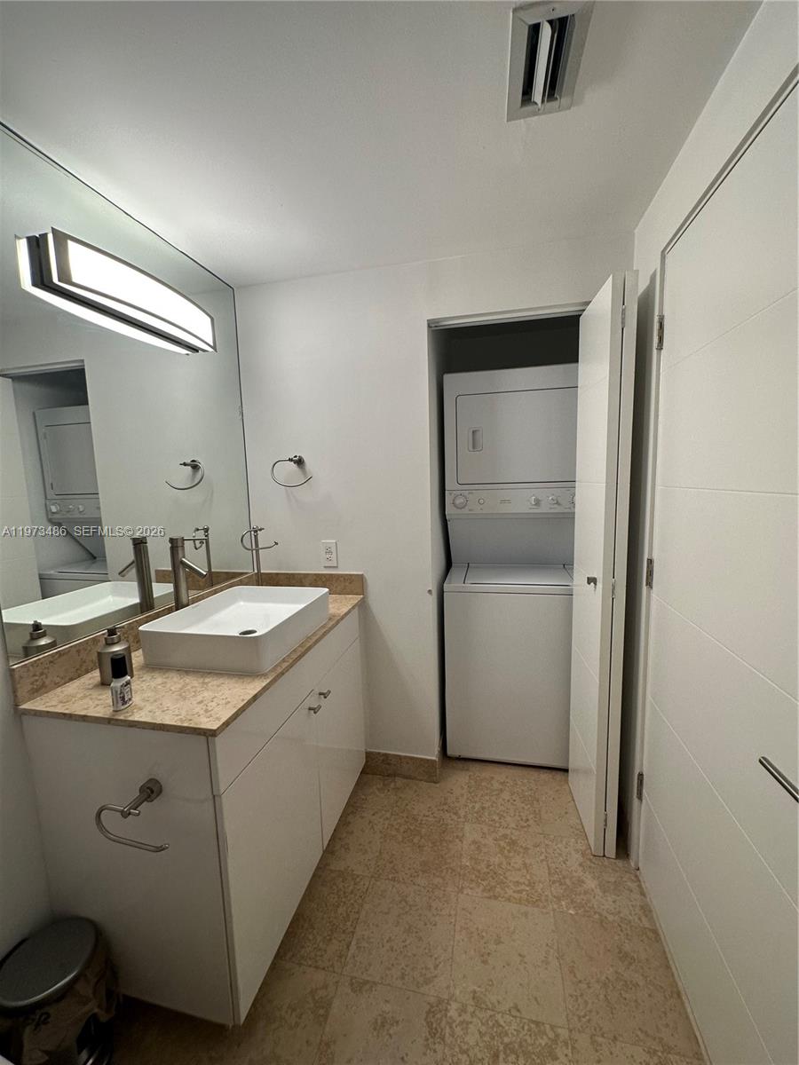 GREEN DIAMOND CONDO - Residential