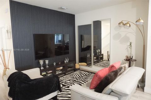 10589 W 32nd Ln Hialeah Gardens FL 33018