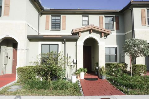 10589 W 32nd Ln Hialeah Gardens FL 33018