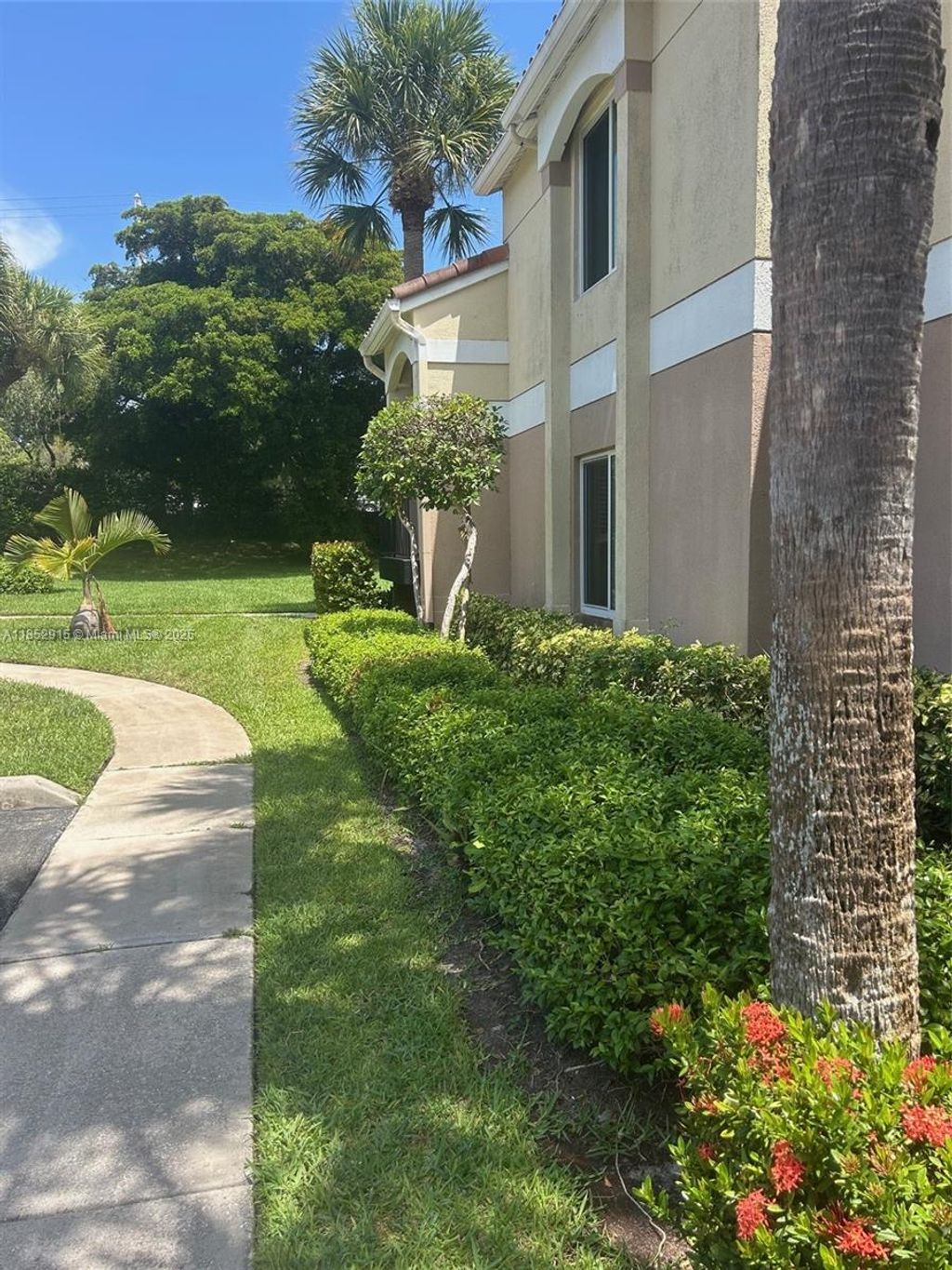 Photo of 815 W Boynton Beach Blvd #2-202, Boynton Beach, FL 33426 (MLS # A11852915)