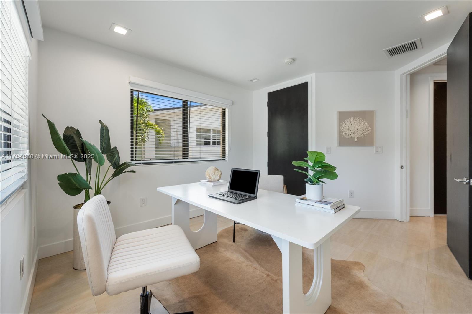 HIGHLAND OAK GARDENS SEC - Residential