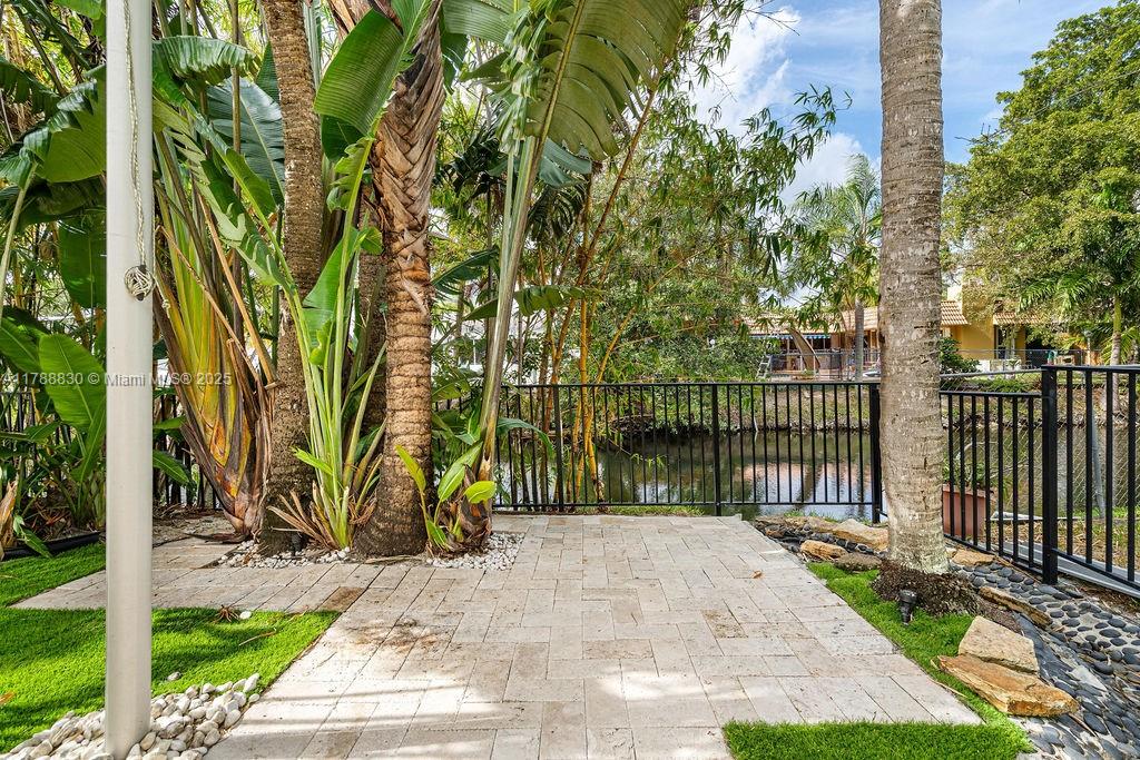 HIGHLAND OAK GARDENS SEC - Residential