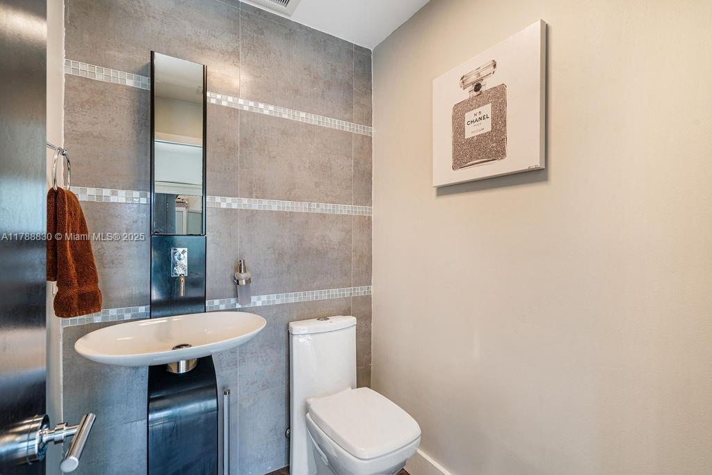 HIGHLAND OAK GARDENS SEC - Residential