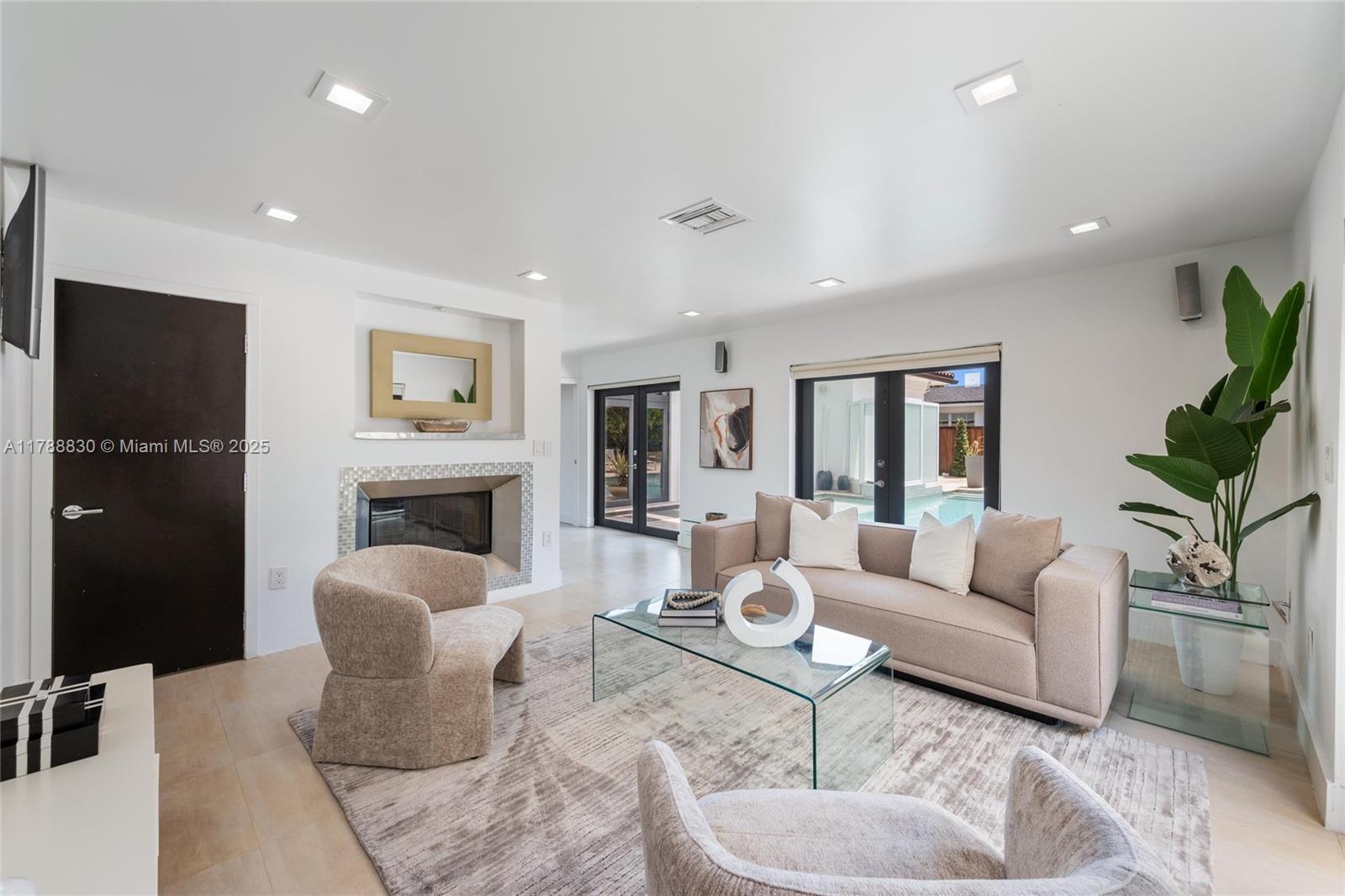 HIGHLAND OAK GARDENS SEC - Residential