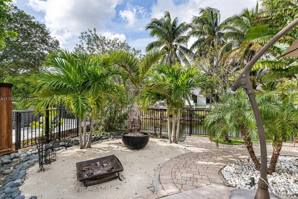 HIGHLAND OAK GARDENS SEC - Residential