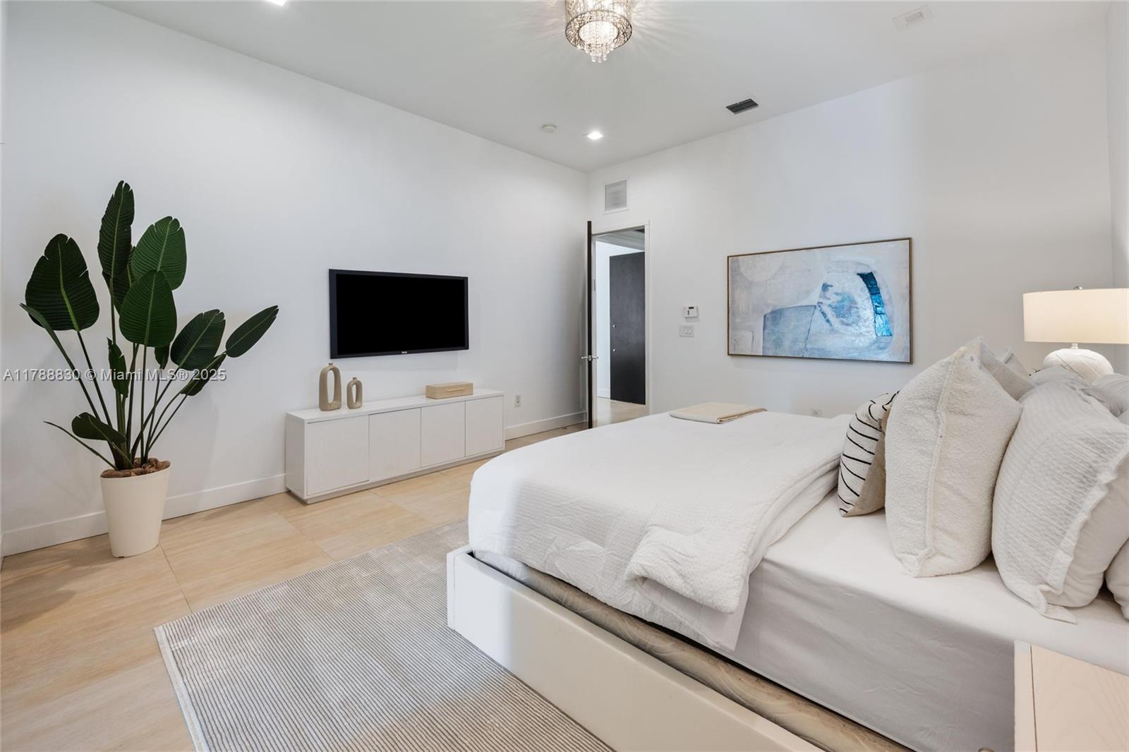 HIGHLAND OAK GARDENS SEC - Residential
