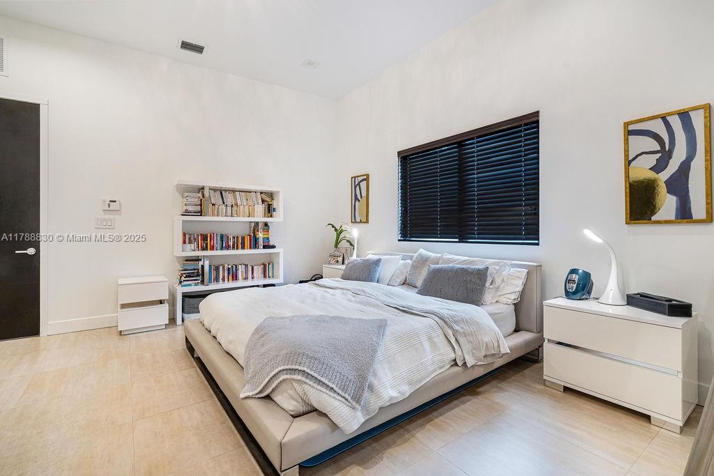 HIGHLAND OAK GARDENS SEC - Residential