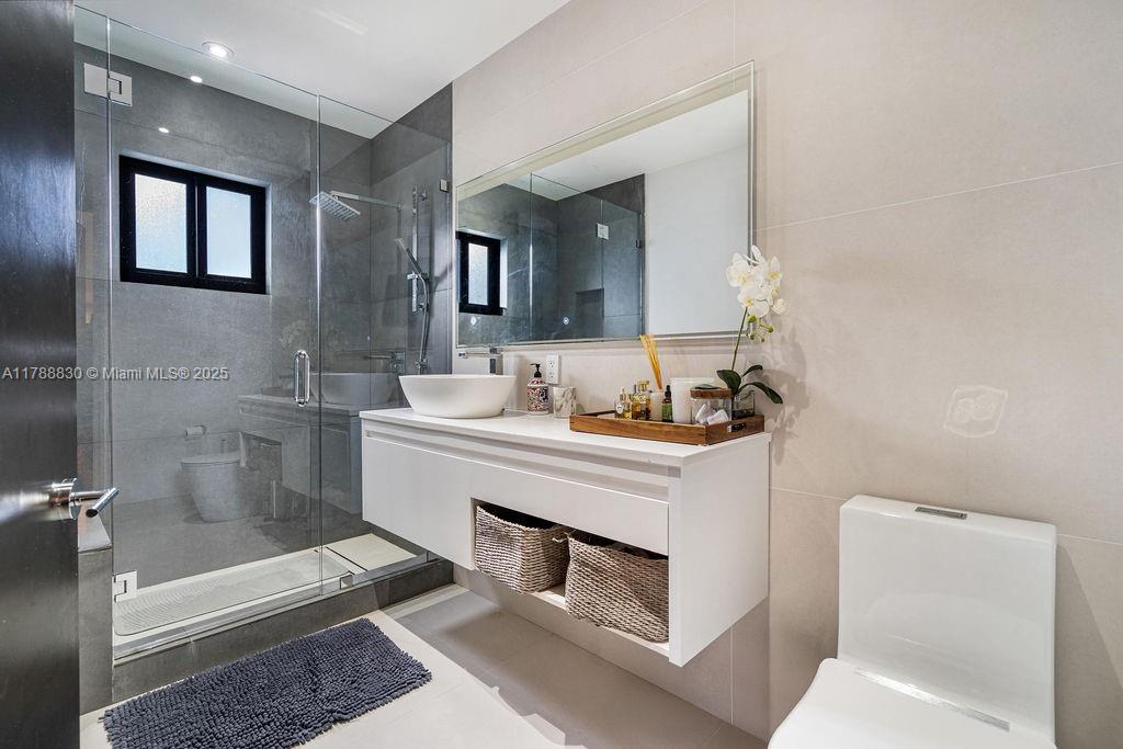 HIGHLAND OAK GARDENS SEC - Residential