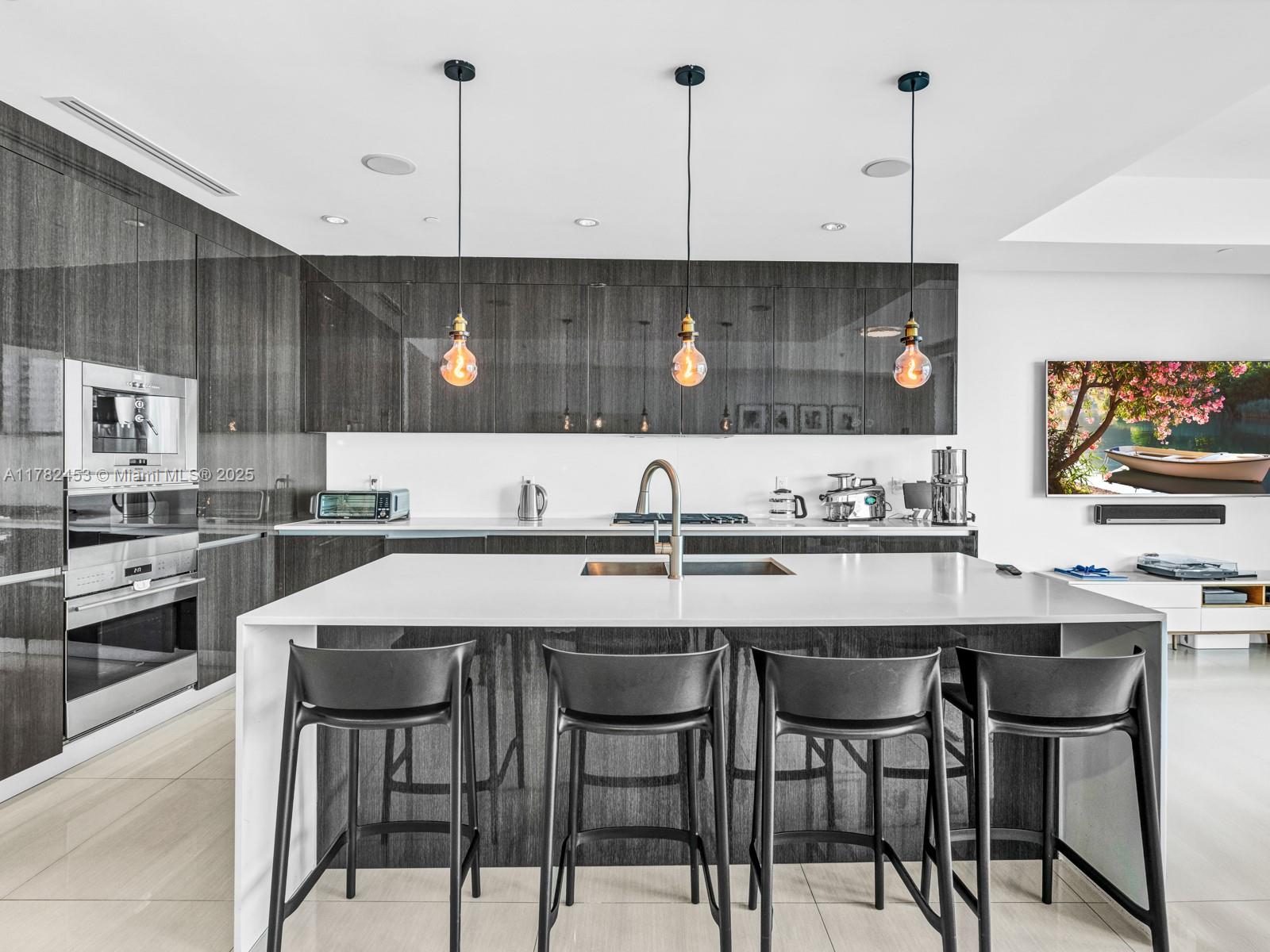 ECHO CONDO - Residential