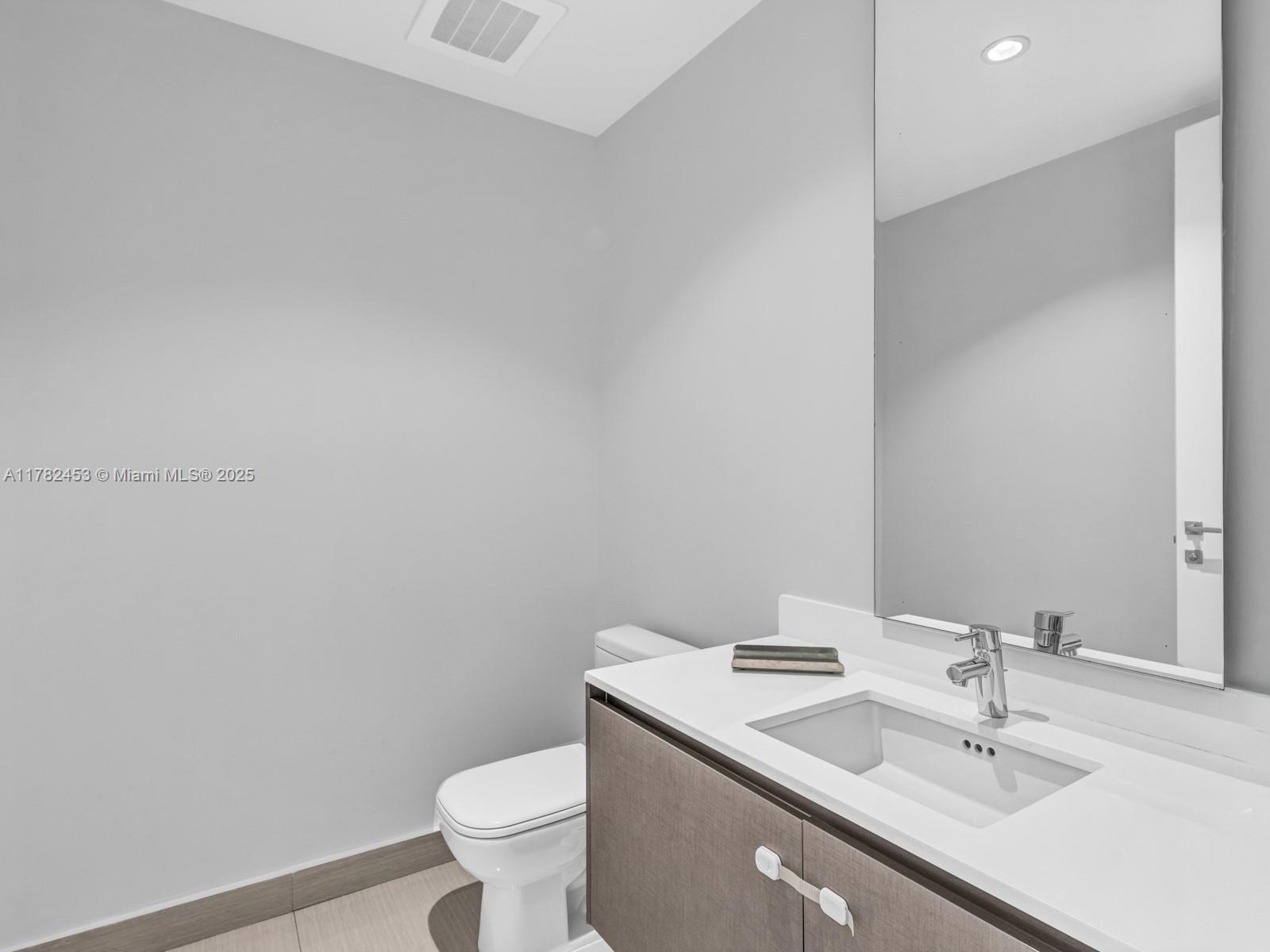 ECHO CONDO - Residential