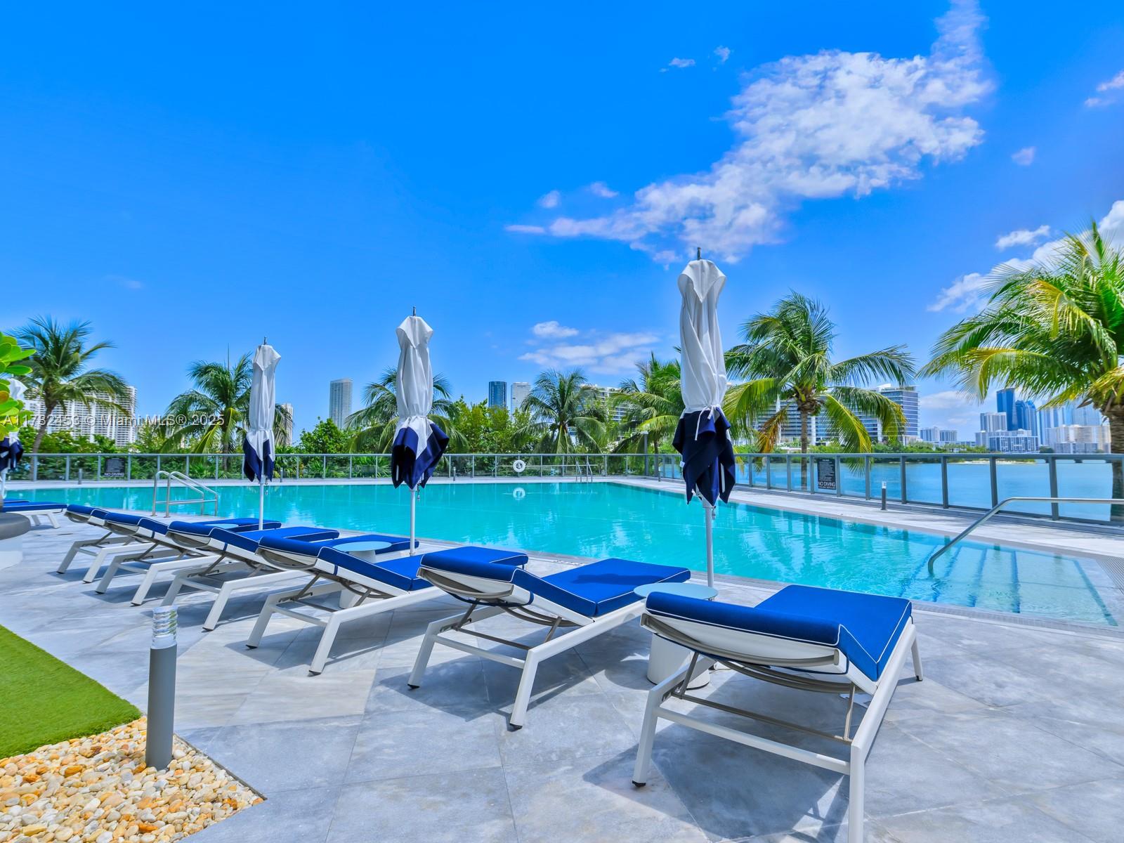 ECHO CONDO - Residential