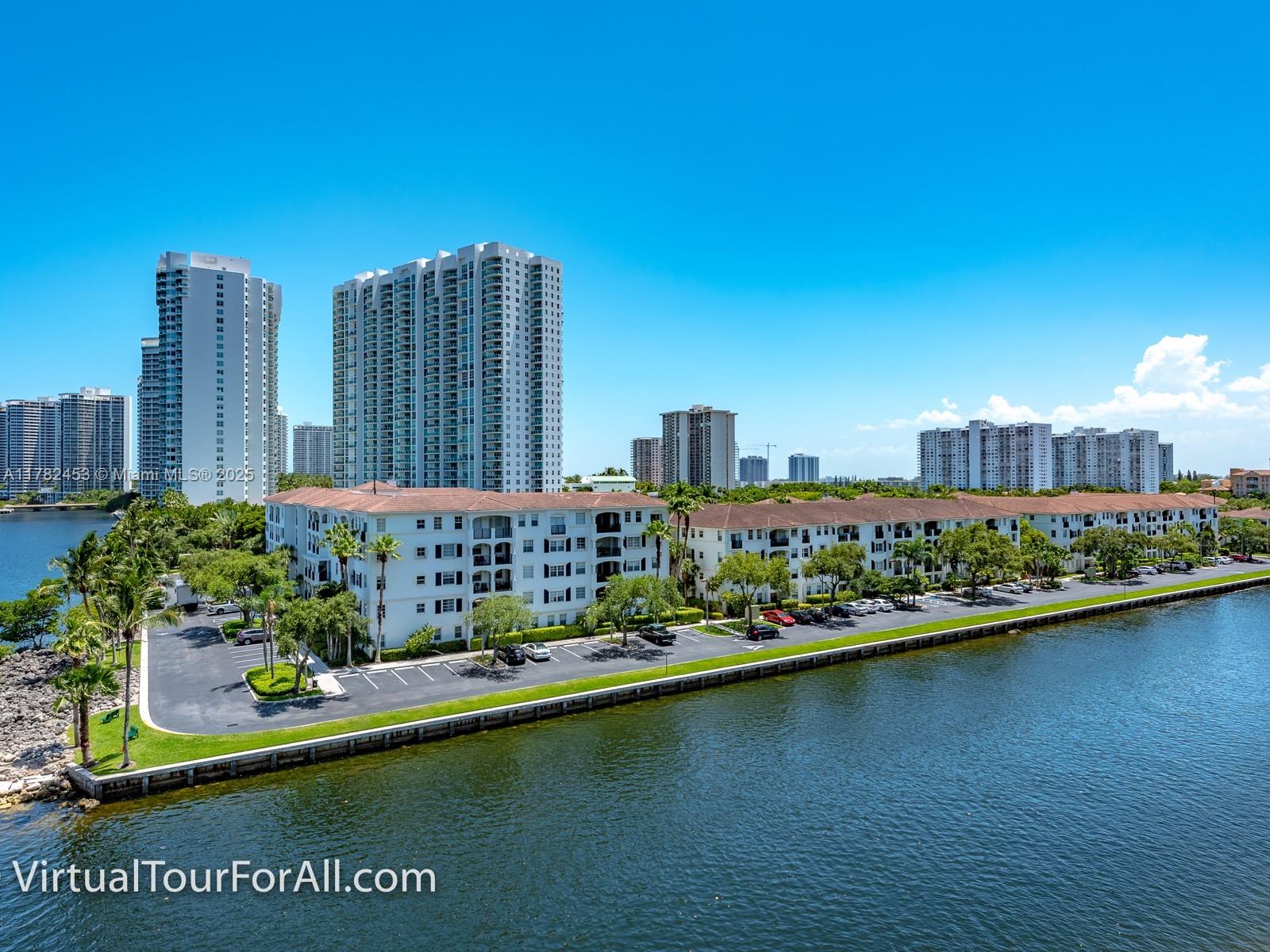 ECHO CONDO - Residential