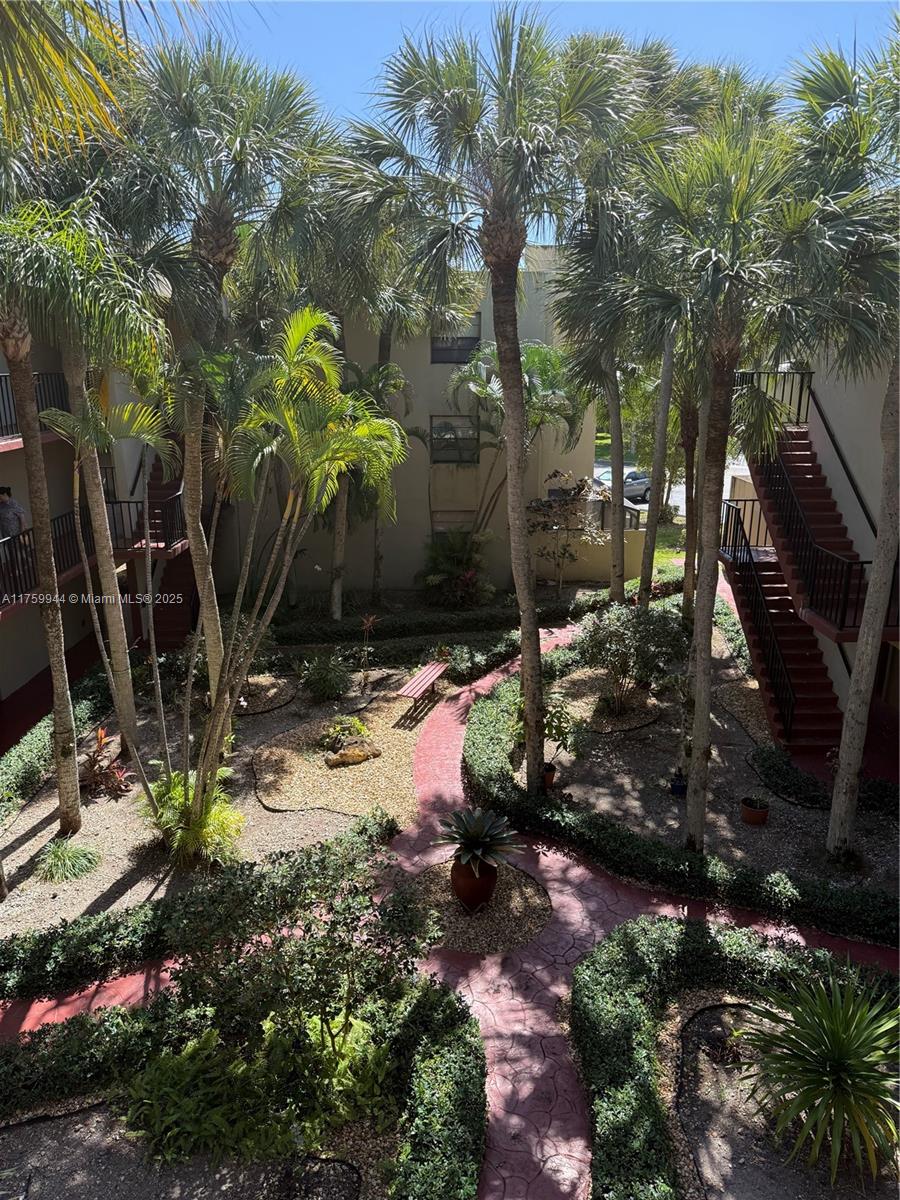 GARDENS OF KENDALL SOUTH - Residential