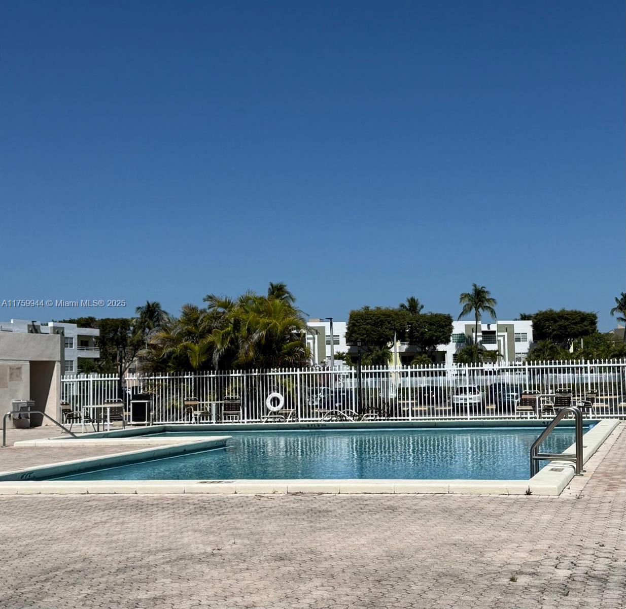GARDENS OF KENDALL SOUTH - Residential