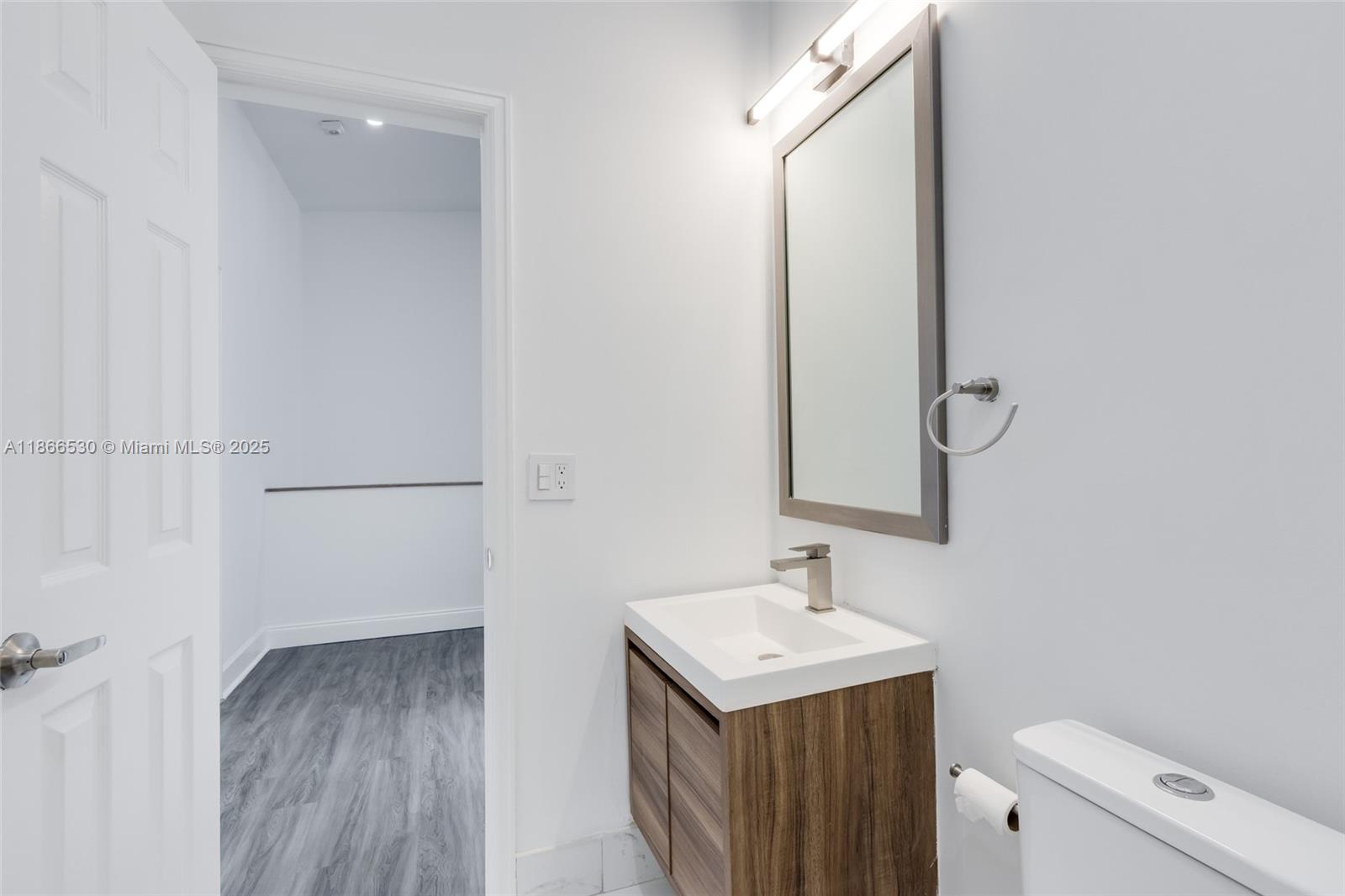 EASTERN SHORES - Residential