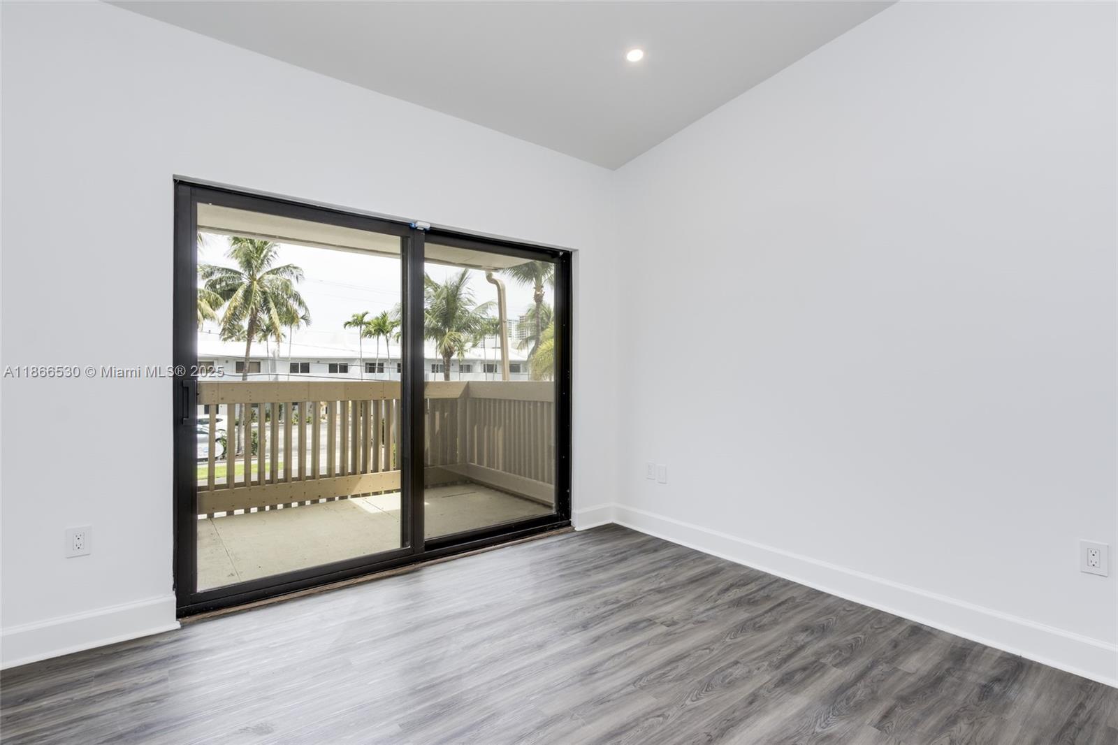 EASTERN SHORES - Residential