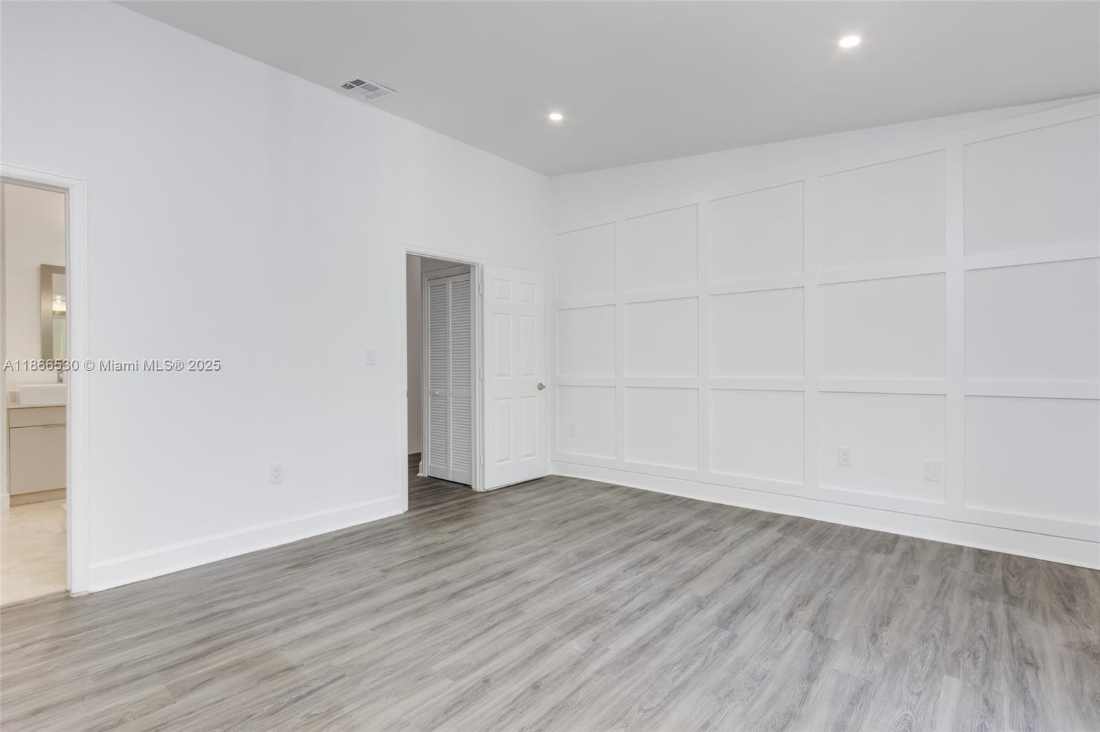 EASTERN SHORES - Residential