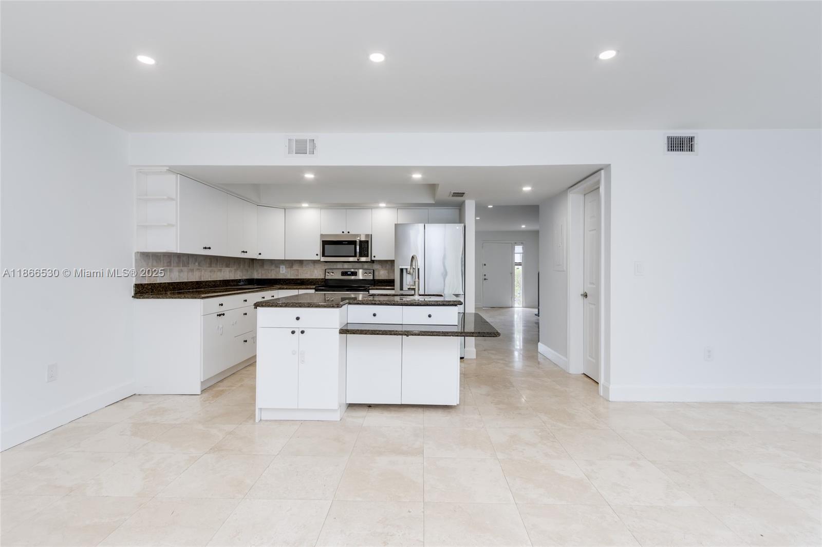 EASTERN SHORES - Residential